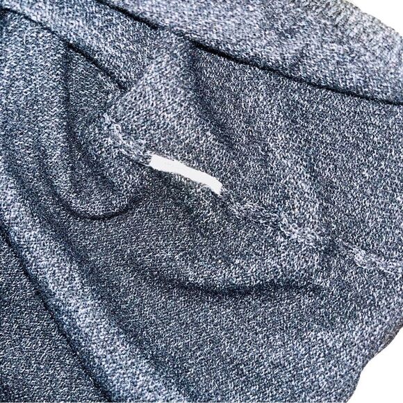 Charter Club Cashmere Blue Shimmering Sleeveless Scoop Neck Sweater Size Small - Picture 9 of 15